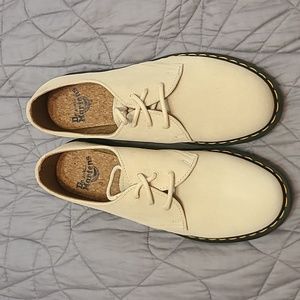 Dr Martens airwair shoes